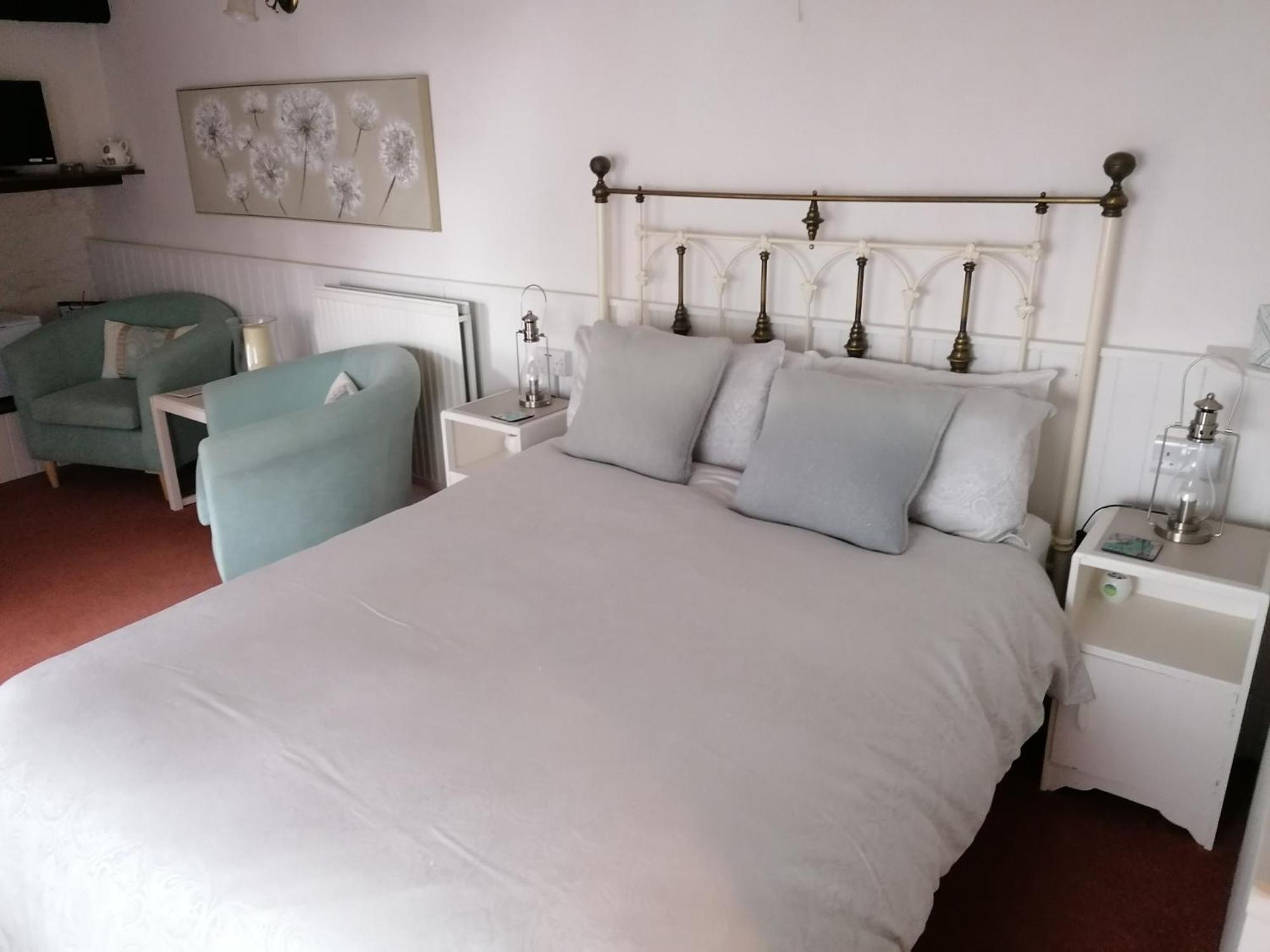 Steps Farmhouse B&B Майнхед Стая снимка